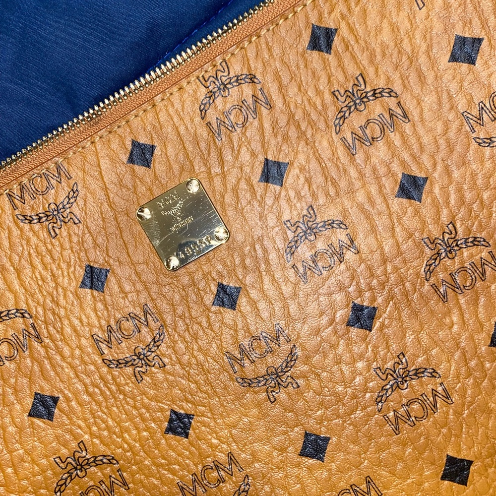 Medium size McM wristlet